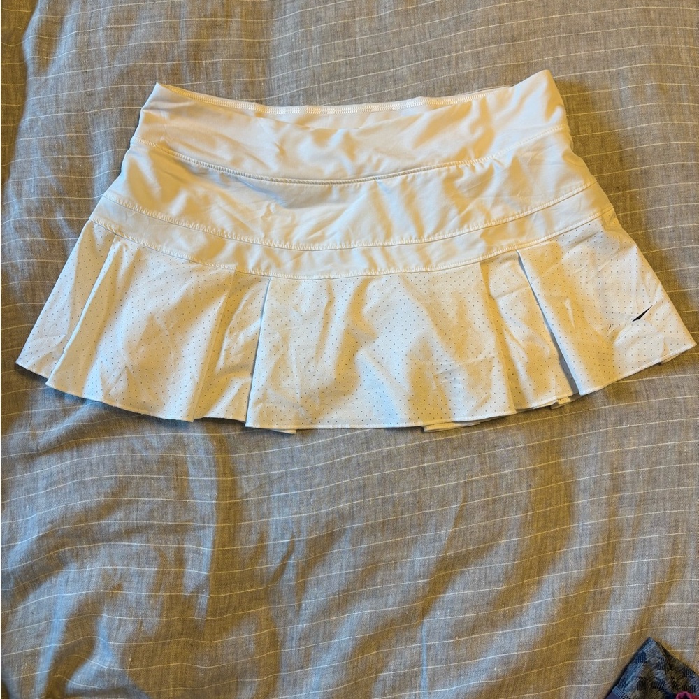 Nike Dri-FIT White Apparel